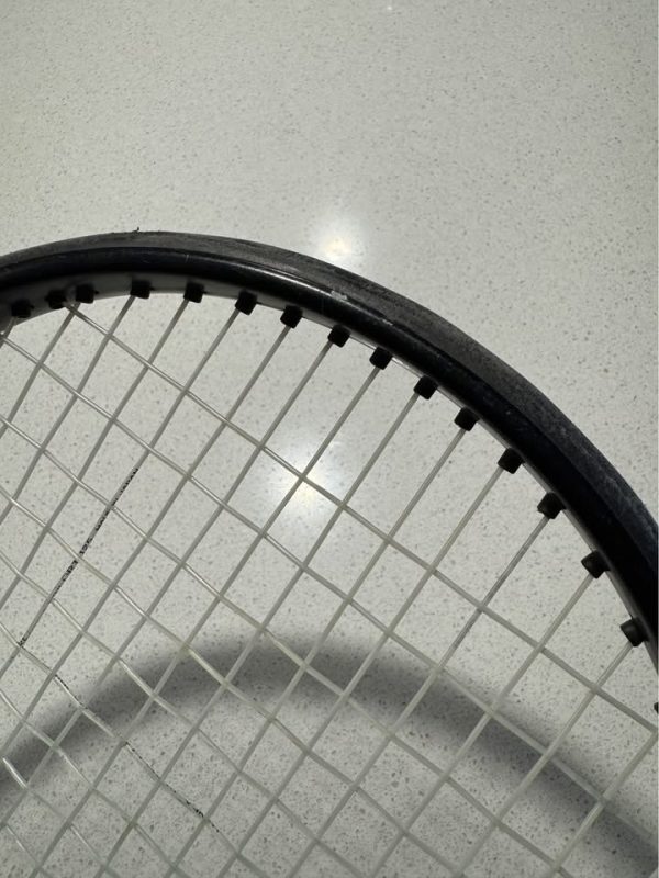 Wilson Blade v8 305gr 18x20 Grip 3 - Image 4