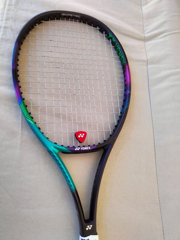 YONEX V CORE PRO GRIP 3,  275 GR
