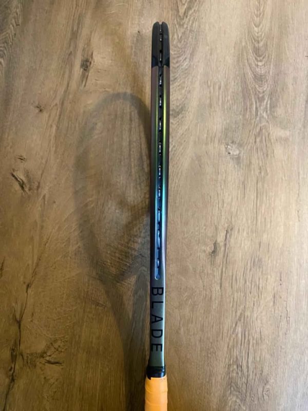 Wilson Blade 98 v8 16/19 L3 AluPower strings ( excellent condition )