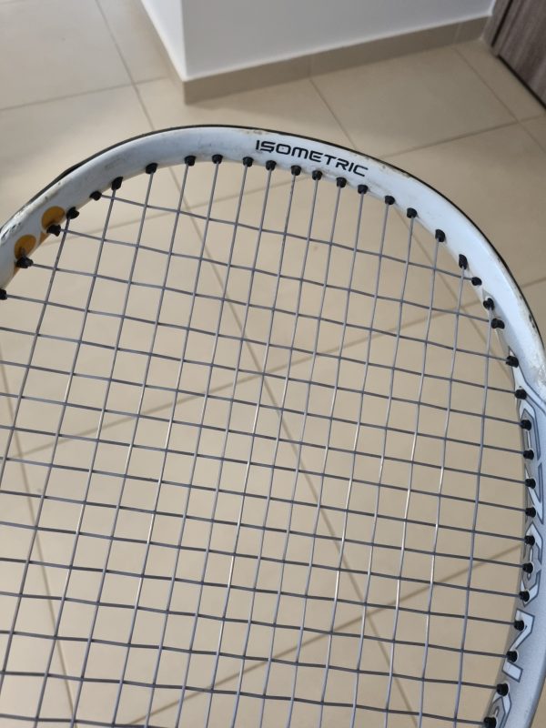 Yonex e-zone 300g Naomi Osaka Version - Image 3