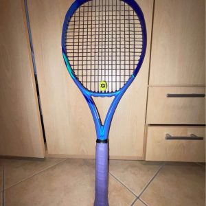 Yonex ezone 100