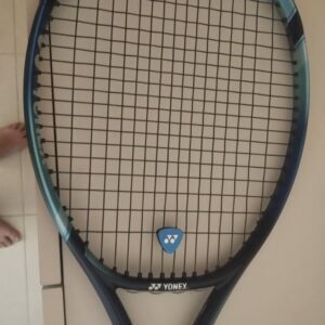 1 Yonex EZone 98 Grip 2