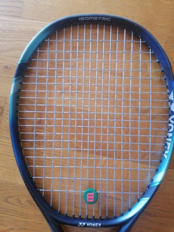 Yonex Ezone 98 tour - Image 2