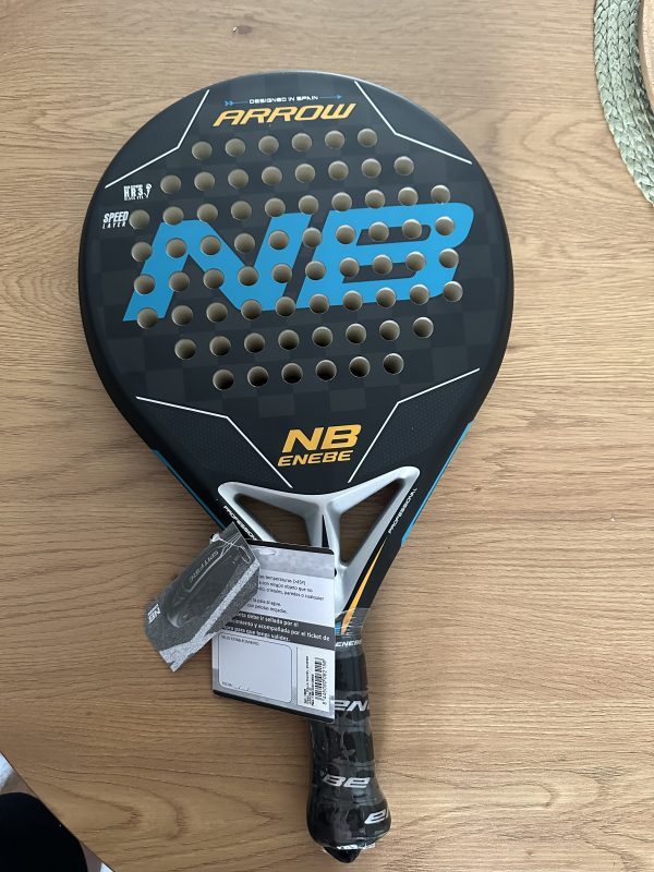 Πωλείται ρακέτα PADEL καινούργια