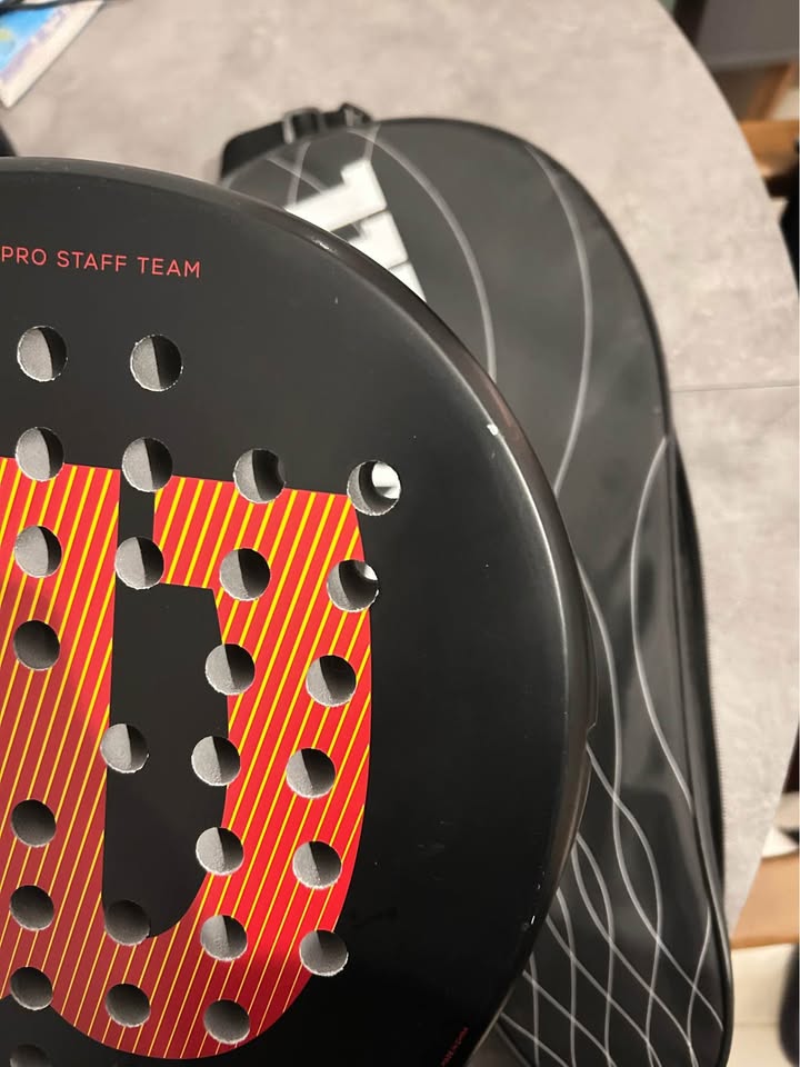Wilson Pro Staff V2 Team ρακέτα Padel με θήκη γνήσια Wilson - Image 2