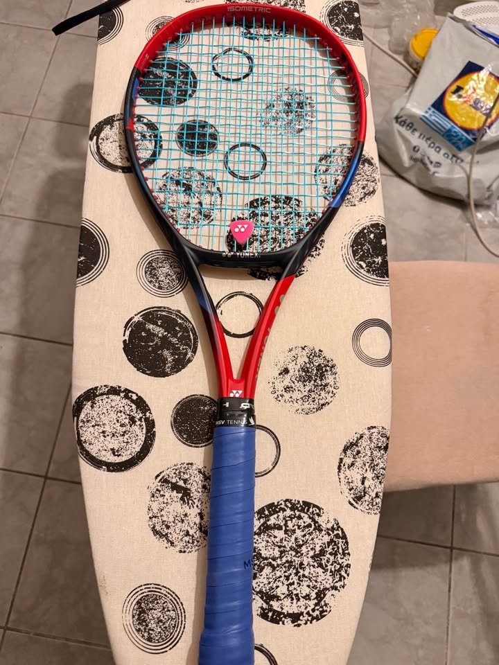 Yonex VCore 95 model 2023 - Image 3