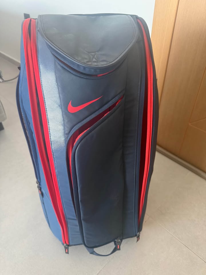 Nike Court Tech 1 Tennis Bag - Image 8