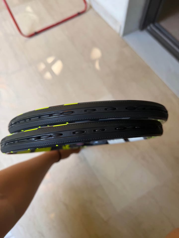 Πωλούνται 2x Babolat Pure Aero 98 2023 Al2 - Image 3