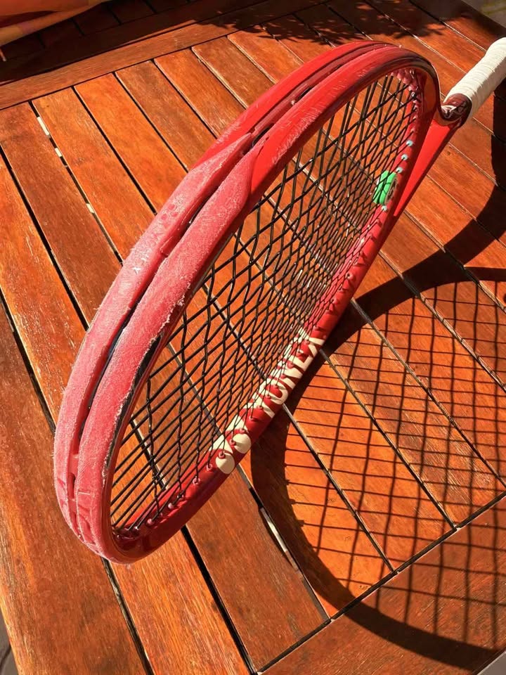 Yonex Vcore 98 2026 305gr L2 + Bag Yonex - Image 6